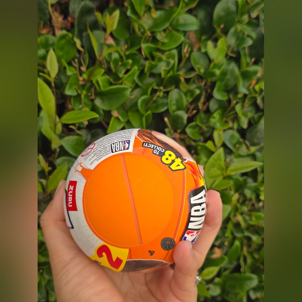Surprise NBA Ballers Collectible Mystery Capsule Toy - Picture 5 of 6